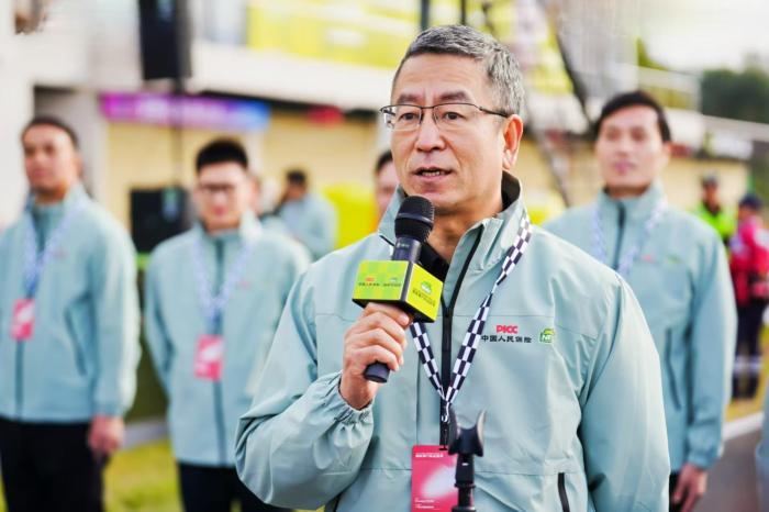 卢宁军现身广州从化新能源运动季见证粤港澳大