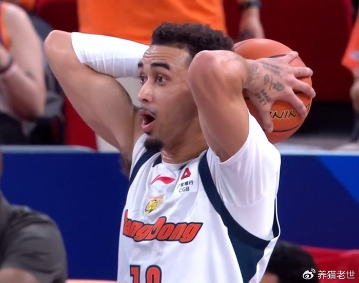 CBA常规赛第36轮：上海领跑