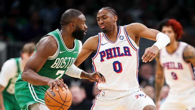 76人逆转绿军扳平大比分 埃奇库姆创历史神迹