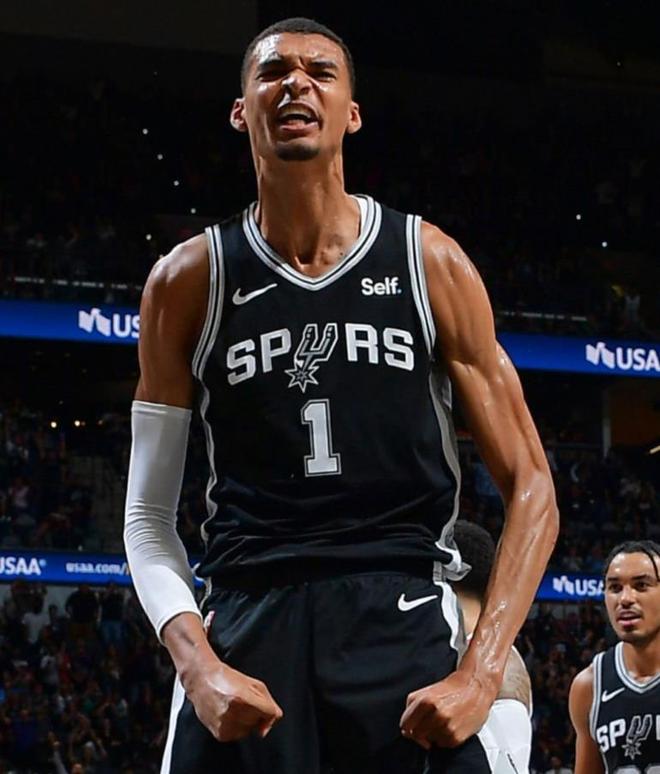 文班亚马35分率马刺轻取开拓者 阿夫迪亚20分难救