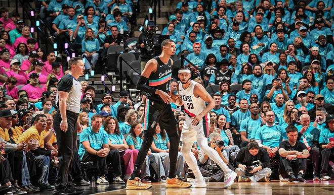 文班亚马35分率马刺轻取开拓者 阿夫迪亚20分难救