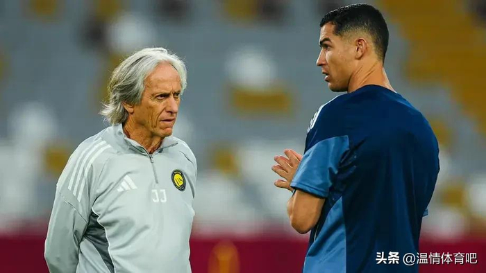 C罗率利雅得胜利5-1横扫多哈国民晋级亚冠决赛