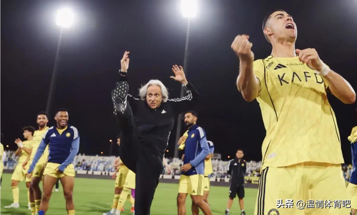 C罗率利雅得胜利5-1横扫多哈国民晋级亚冠决赛