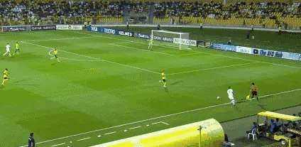 C罗率利雅得胜利5-1横扫多哈国民晋级亚冠决赛